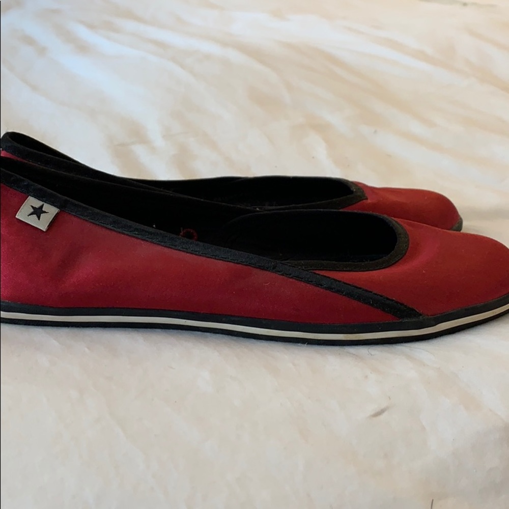Red satin flats with black trim - Picture 5 of 7